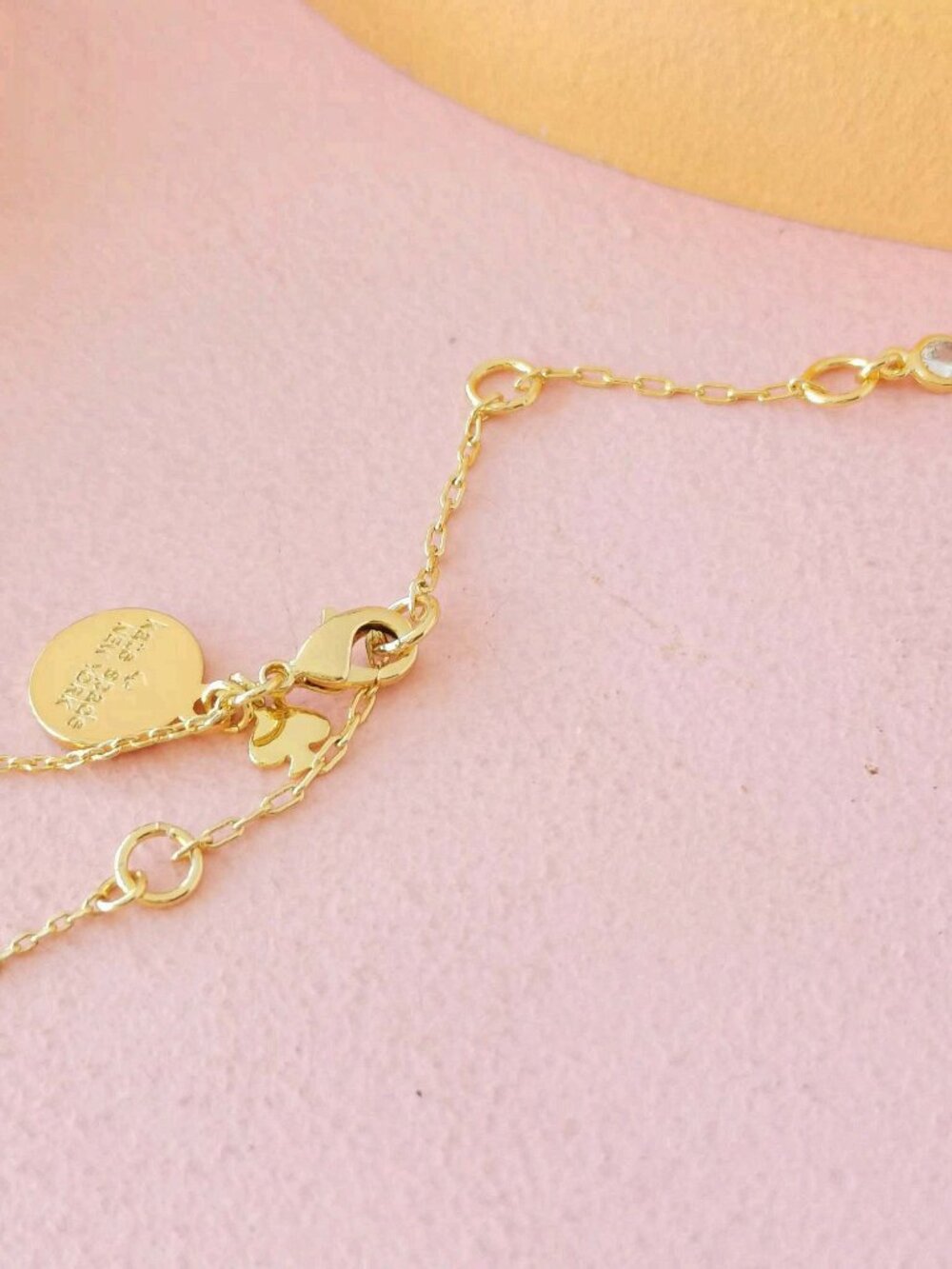 Kate Spade - Disney Minnie Clear Gold Necklace - NEW - Picture 3 of 3